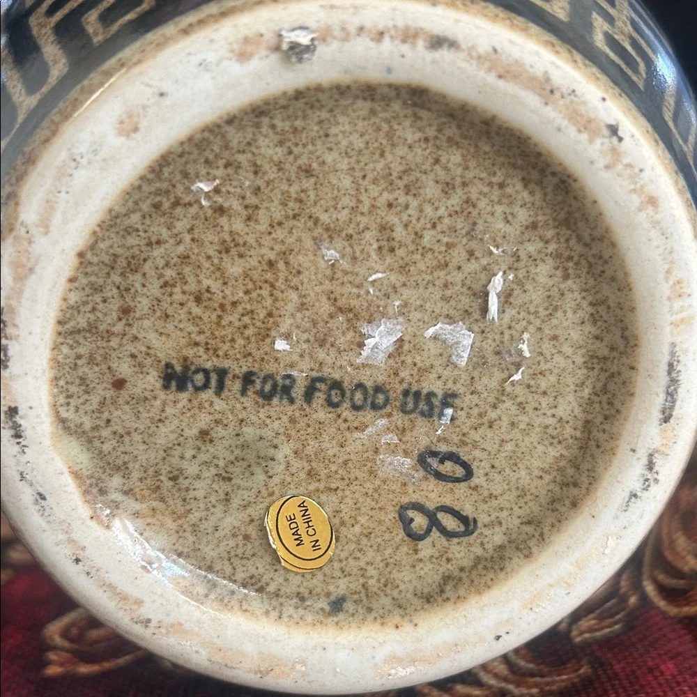 Elegant Black and Gold Patterned Vase - Picture 4 of 7